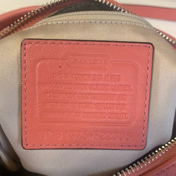 Coach Vintage Coral Crossbody purse - Picture 6 of 12